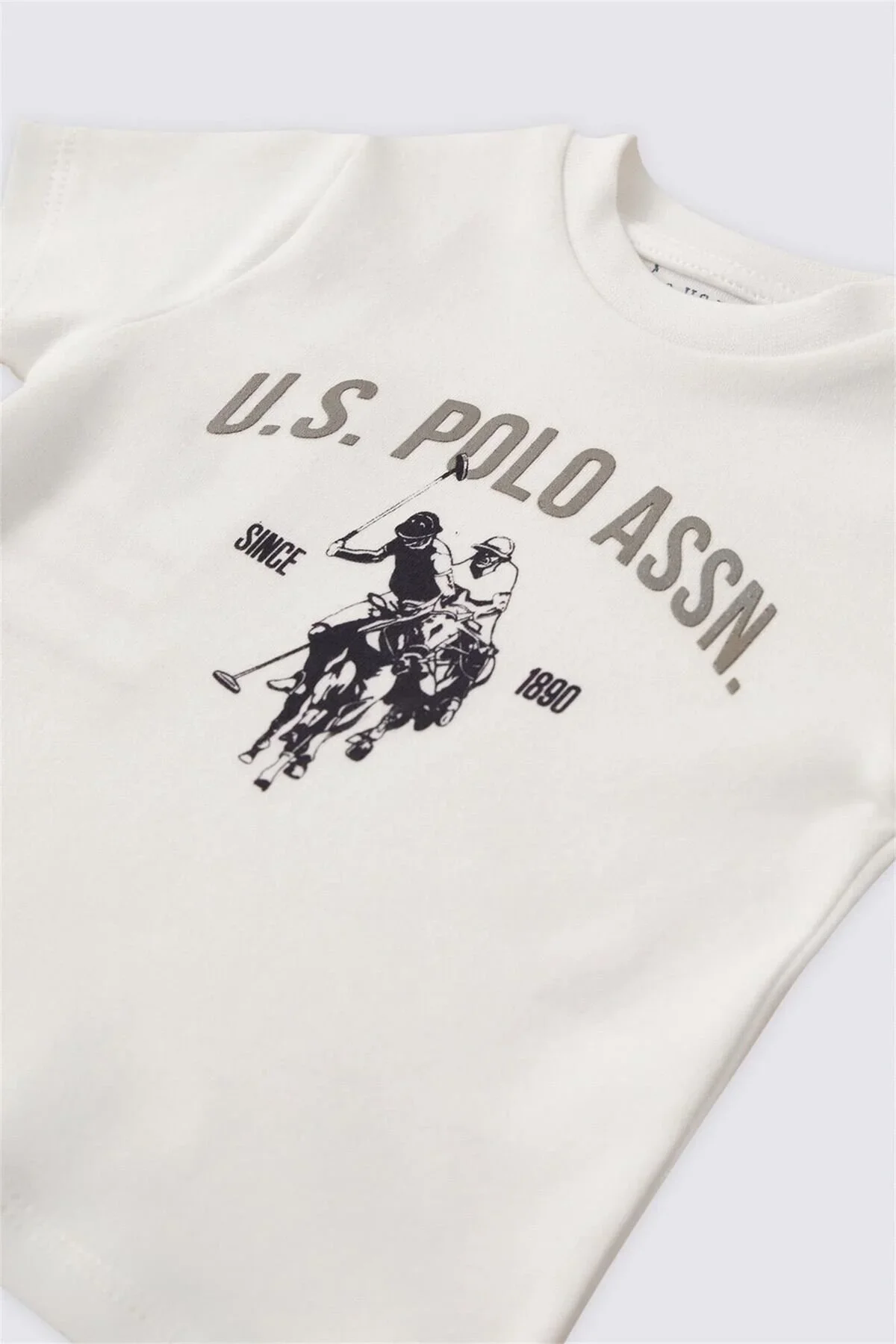 ENSEMBLE 02 PIECES T-SHIRT ET SHORT BEBE GARCON - Image 3