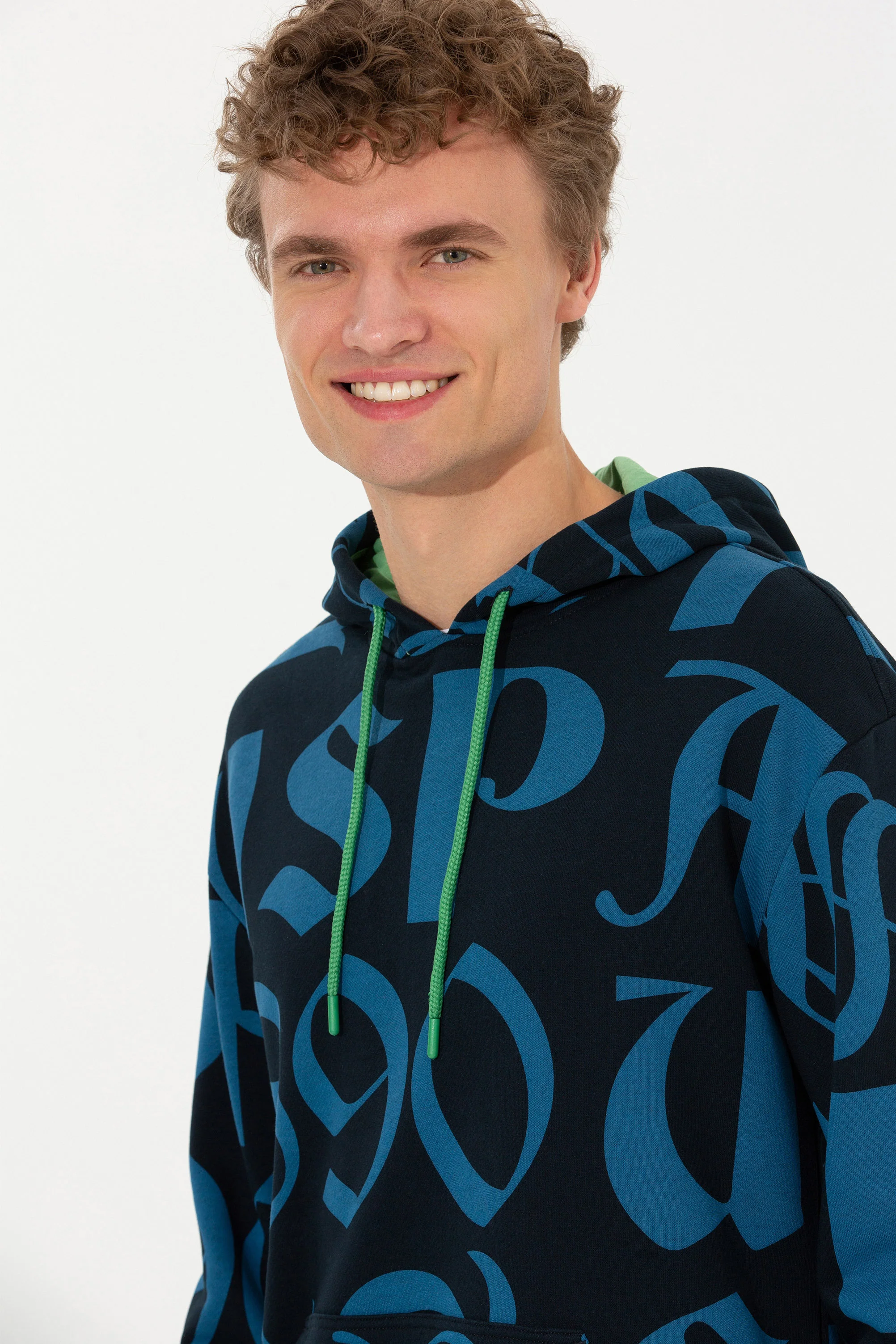 SWEAT BLEU A CAPUCHE - Image 2